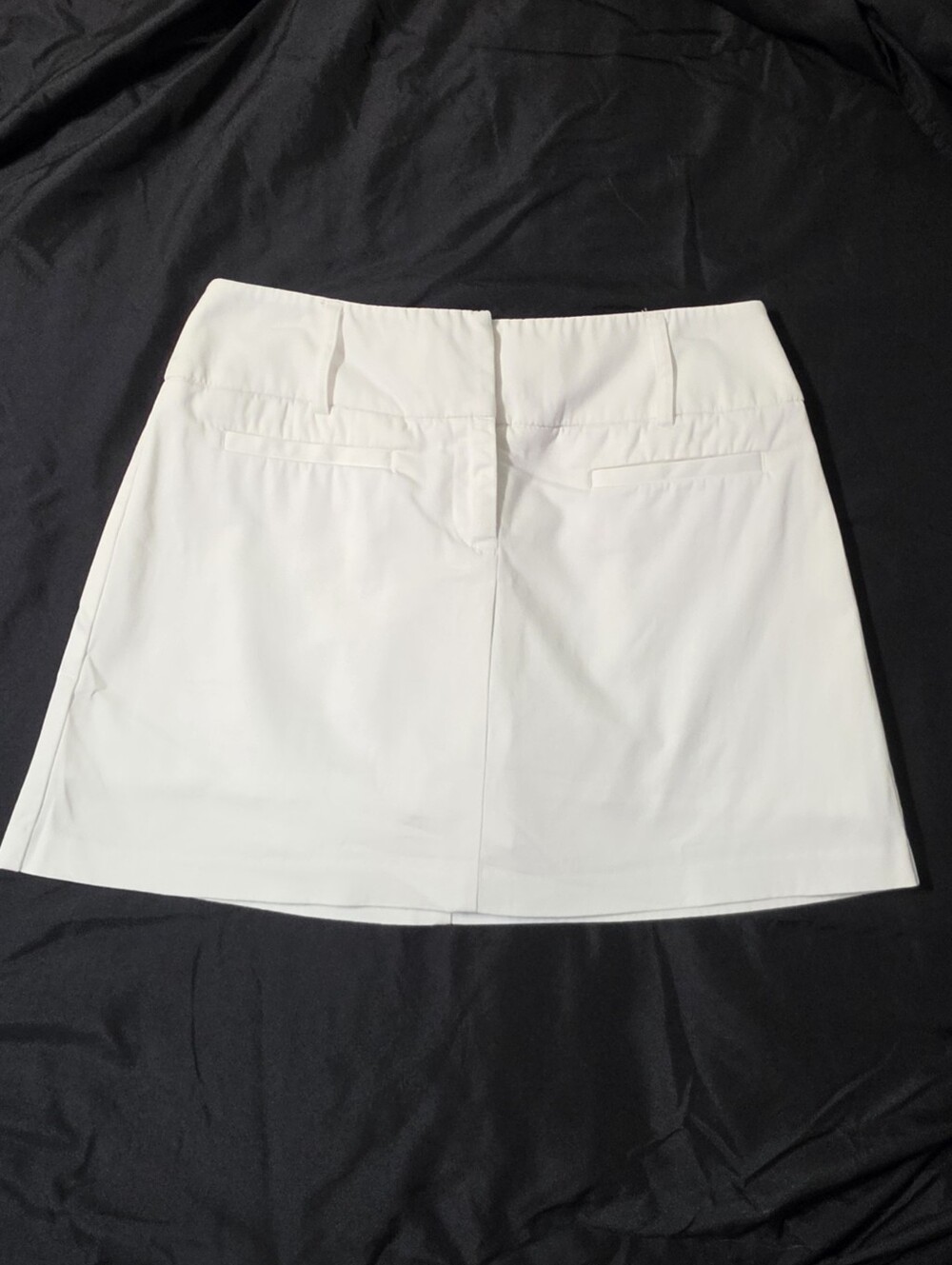 Vintage NYC wide belt loop White cotton mini skort. Thick high quality fabric.